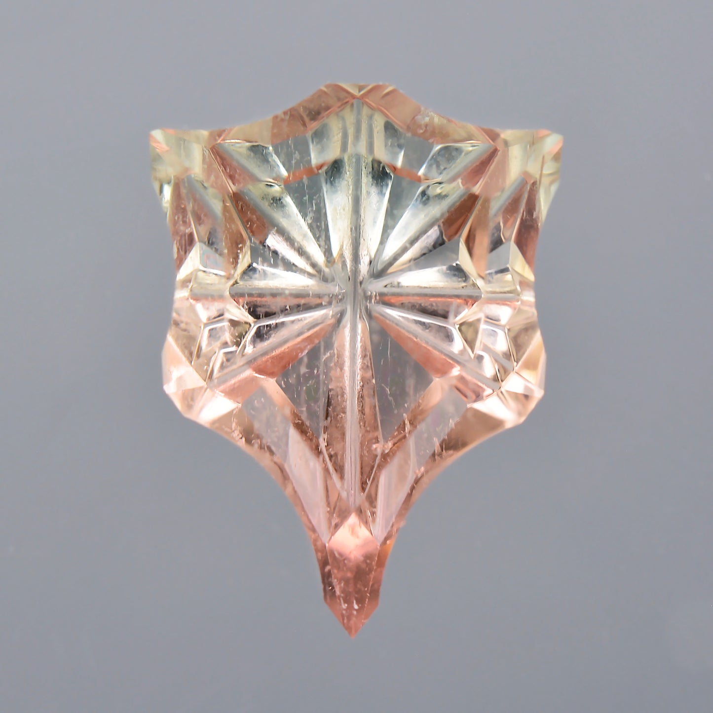 Tourmaline, 4.46 cts., 13.0 x 9.6 mm, Fantasy Baroque Bat, Yellow, Pink, Bicolor, Brazil, Natural