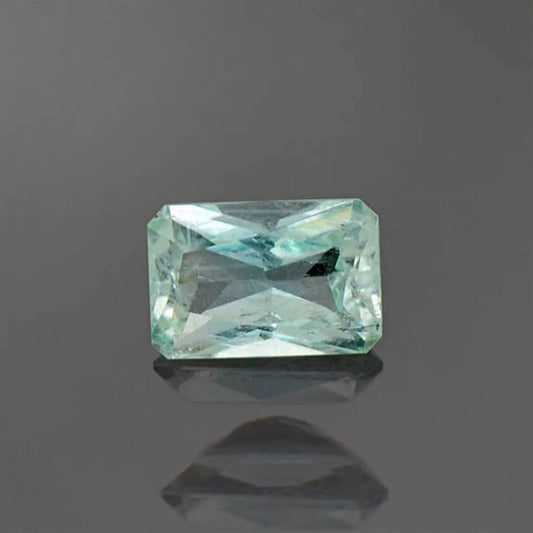 Beautiful Mint Green Emerald Gemstone from Colombia 0.97 cts.