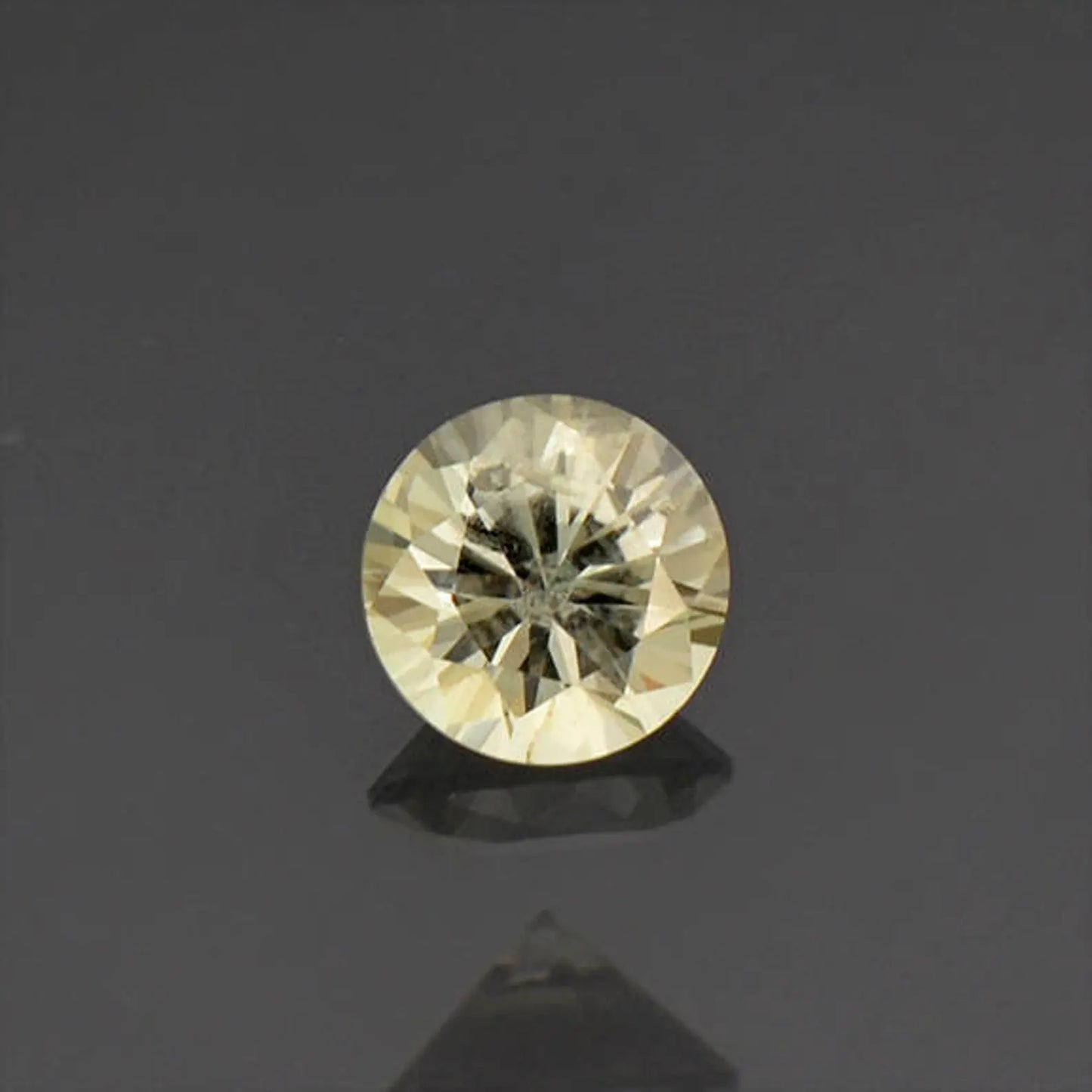 Brilliant Light Yellow Round Sapphire Gemstone from Montana 0.59 cts.