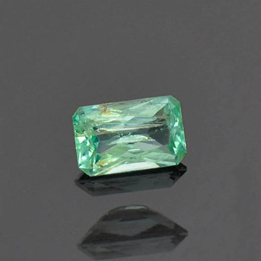 Nice Mint Green Emerald Gemstone from Colombia 0.76 cts.