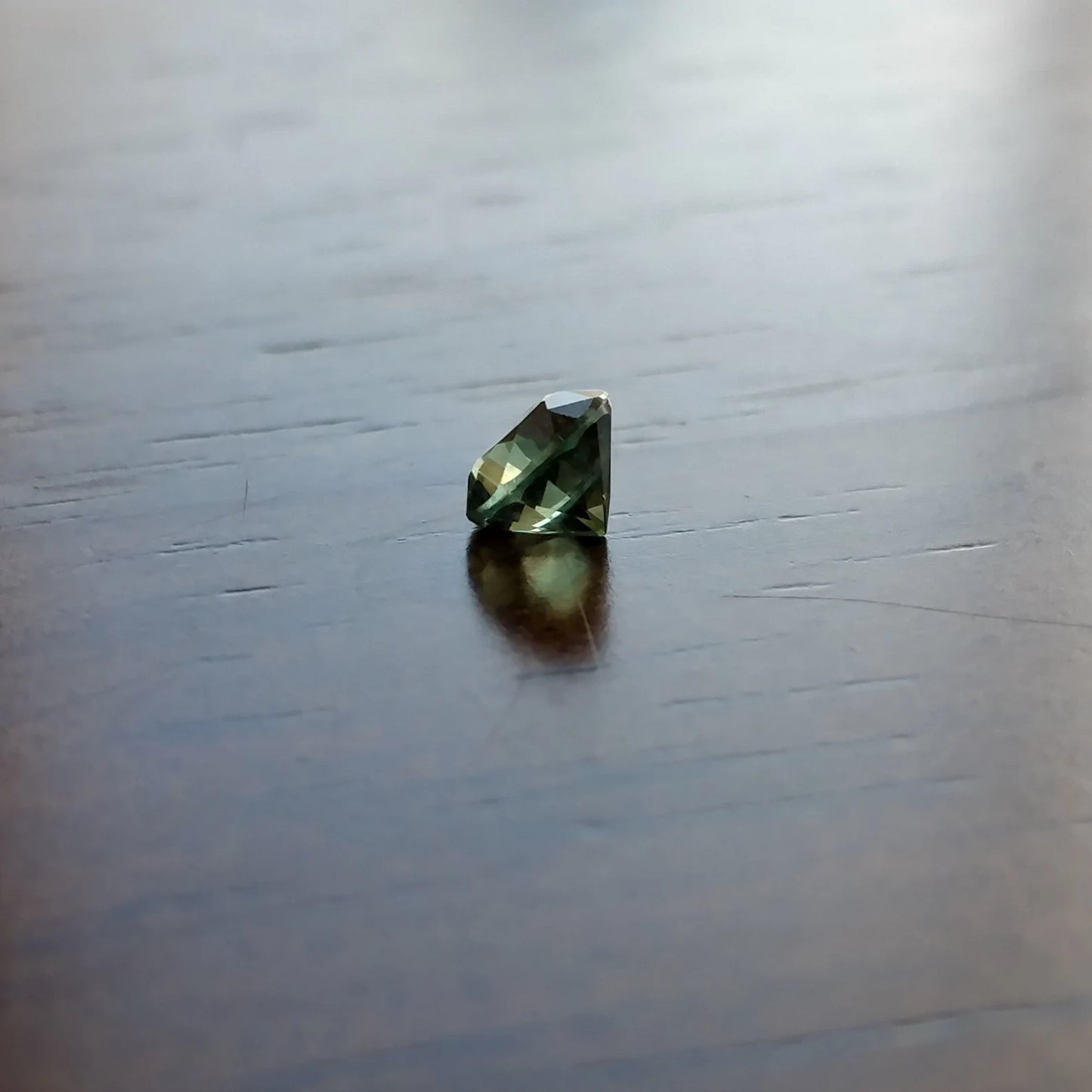 Green Sapphire Gemstone from Montana, Round, 0.46 cts., 4.4 mm.