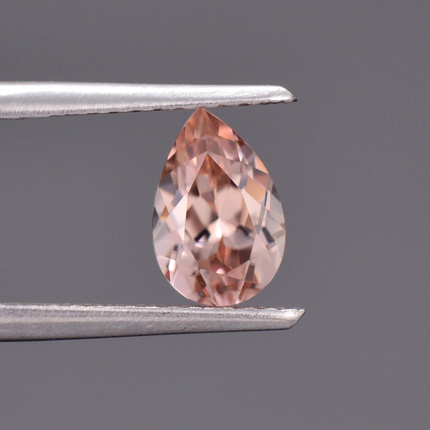 Stunning Champagne Pink Zircon Gemstone from Tanzania, 1.40 cts., 7.8 x 5.2 mm., Pear Shape