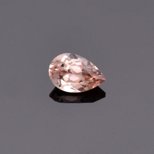 Stunning Champagne Pink Zircon Gemstone from Tanzania, 1.40 cts., 7.8 x 5.2 mm., Pear Shape