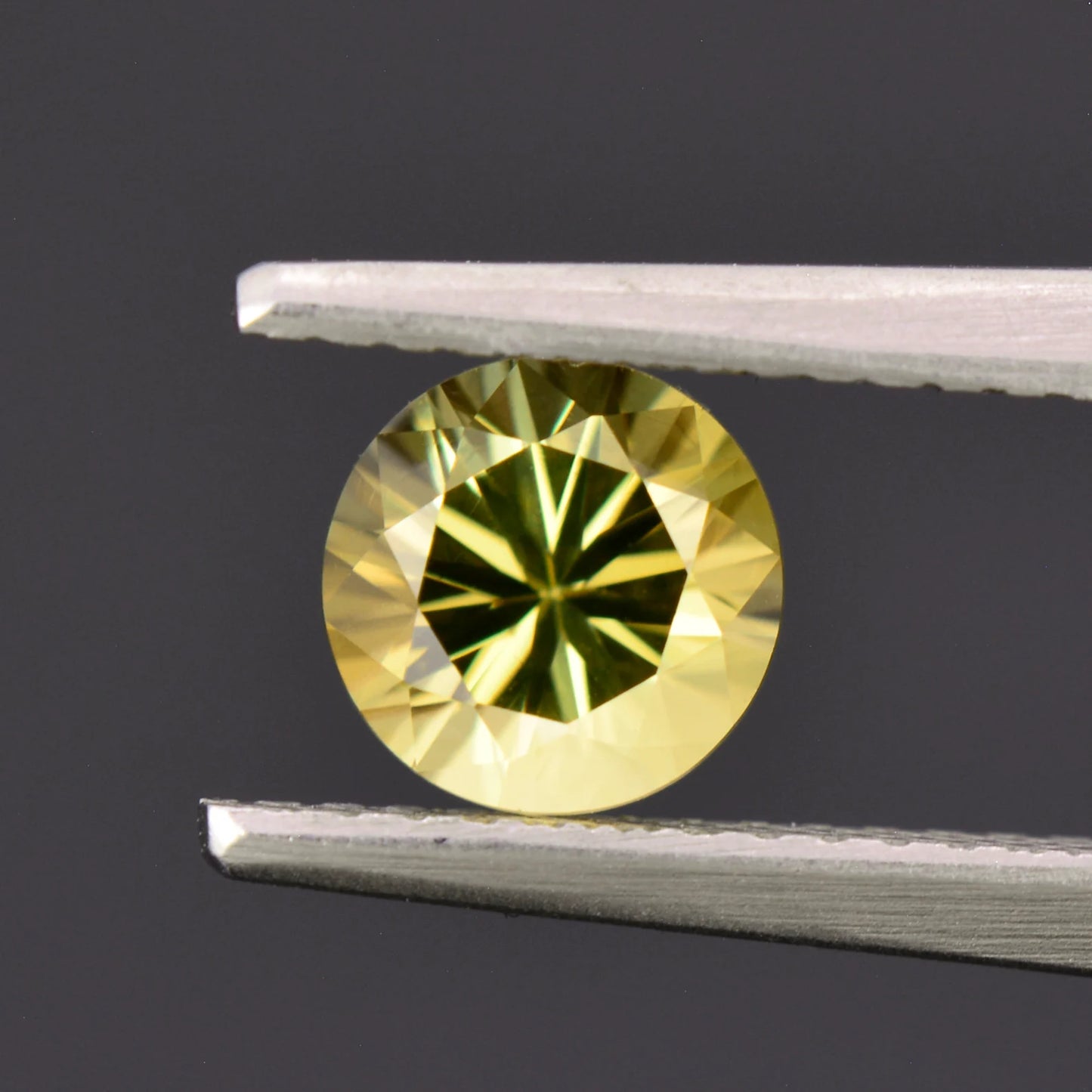 Stunning Yellow Chrysoberyl Gemstone from Sri Lanka, 1.12 cts., 6.2 mm., Round Brilliant Cut