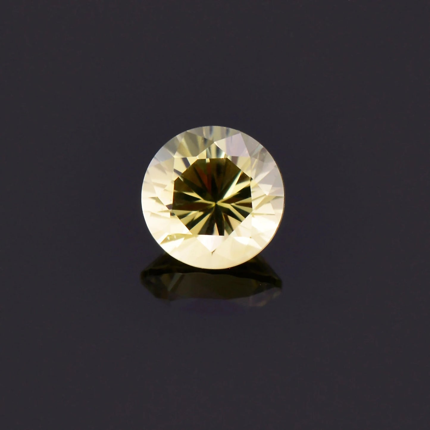 Beautiful Yellow Chrysoberyl Gemstone from Sri Lanka, 0.79 cts., 5.5 mm., Round Brilliant Cut