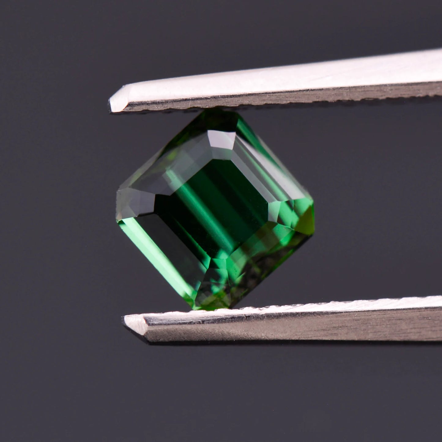 Lovely Green Tourmaline Gemstone from Brazil, 0.88 cts., 5.6 mm., Emerald Shape