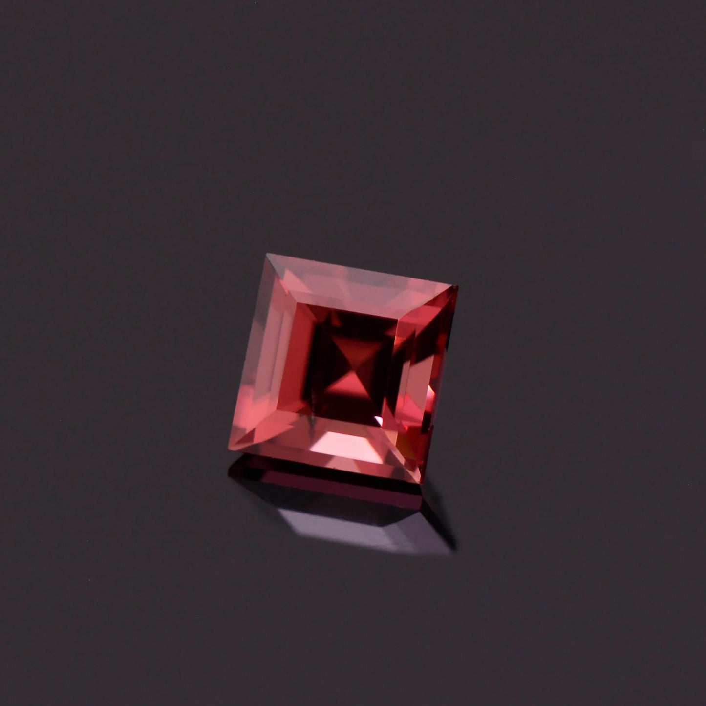 Pretty Red Zircon Gemstone from Tanzania, 1.01 cts., 5 mm., Carre Cut Square Shape