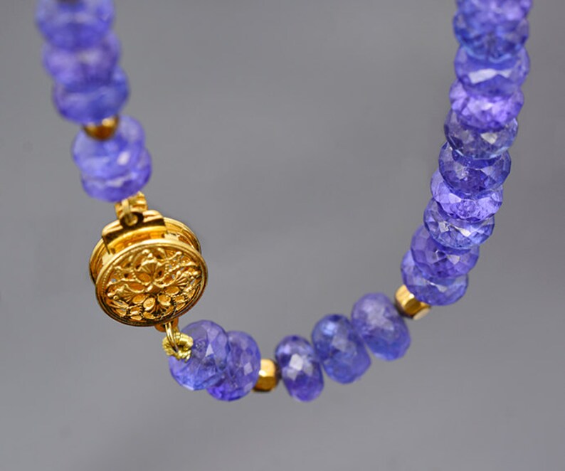 Breathtaking Faceted Tanzanite Bead Necklace with 14 kt Yellow Gold Clasp 196.0 cts.