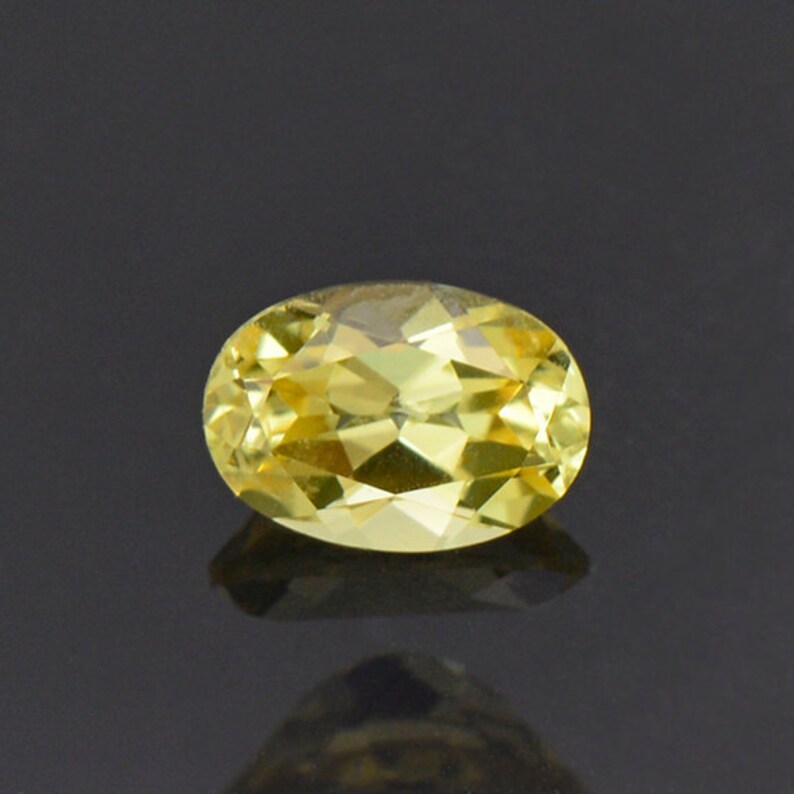 Brilliant Lemon Yellow Sapphire Gemstone from Tanzania 0.88 cts.