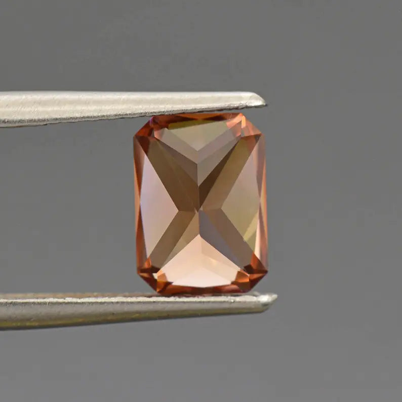 Stunning Peach Bellini Zircon Gemstone from Tanzania 2.20 cts.