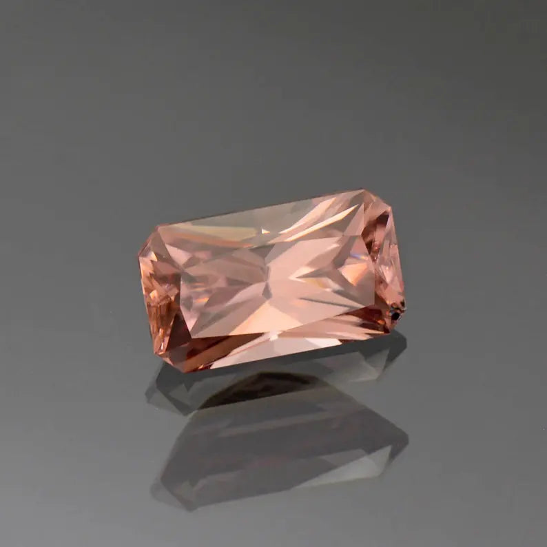 Superb Peachy Pink Champagne Zircon Gemstone from Tanzania 4.50 cts.