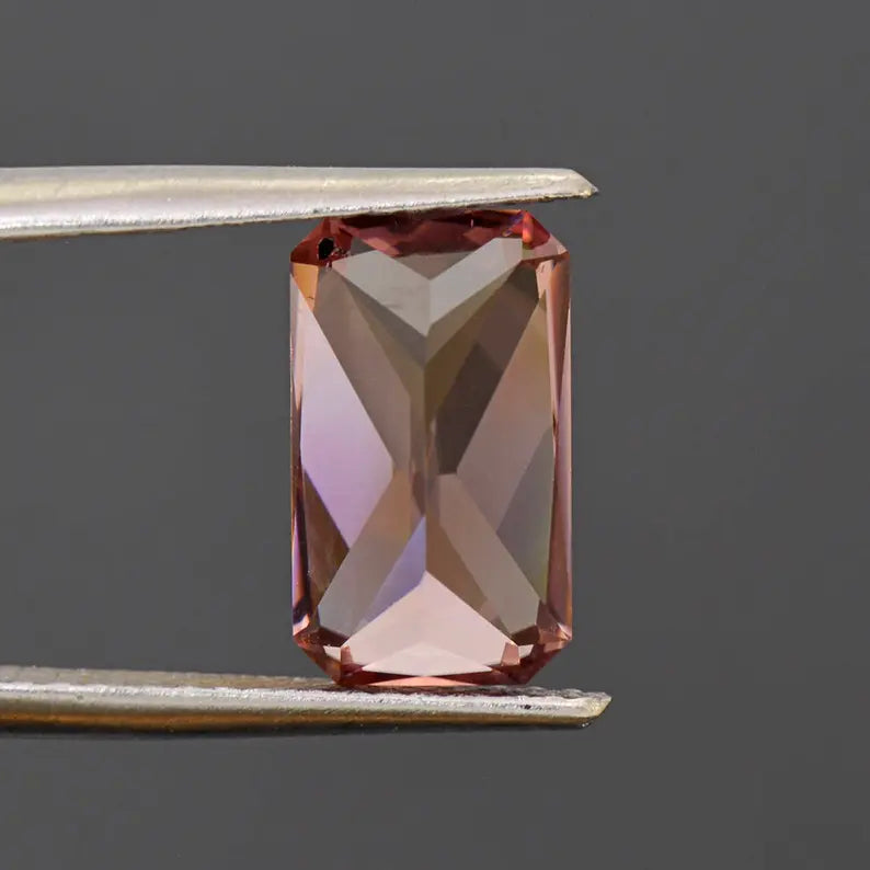 Superb Peachy Pink Champagne Zircon Gemstone from Tanzania 4.50 cts.