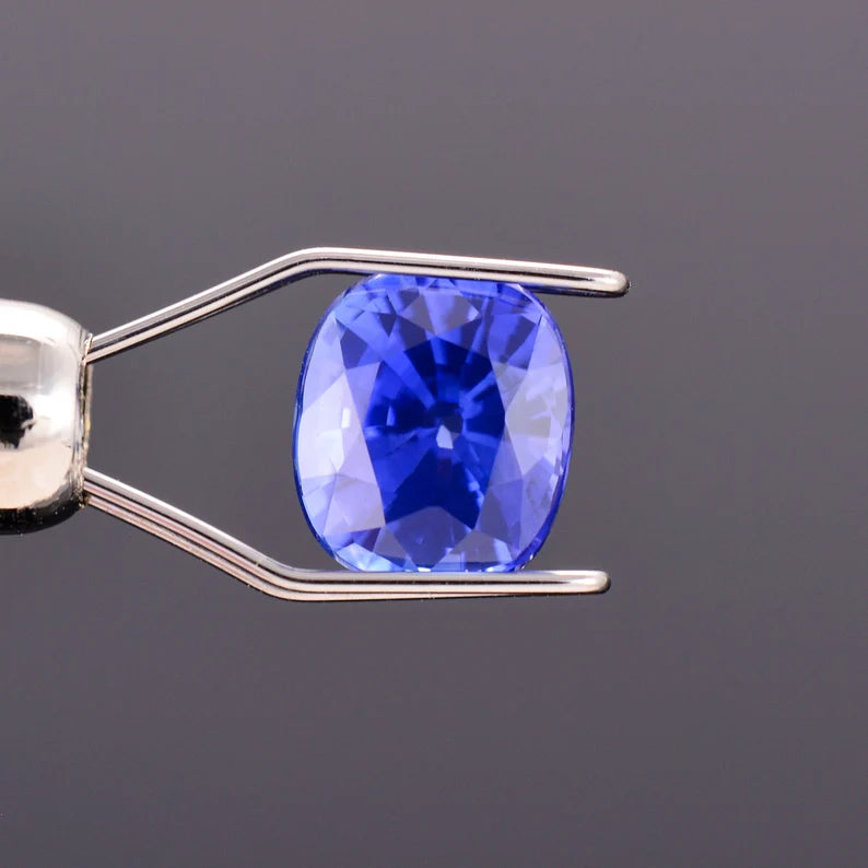 Excellent Ceylon Blue Sapphire Gemstone, 1.18 cts., 6.2x5.4 mm., Cushion Shape