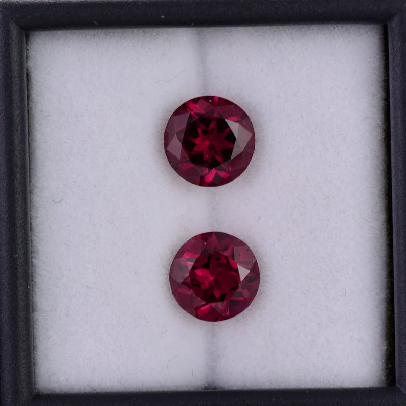 Excellent Cranberry Red Rhodolite Garnet Match Par, 3.90 tcw., 7.6 mm., Round Brilliant Cut