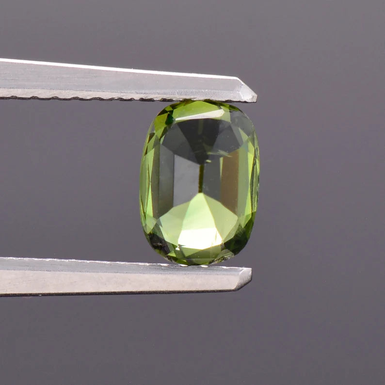 Beautiful Green Sapphire Gemstone from Australia, 1.12 cts., 7x5 mm., Cushion Shape