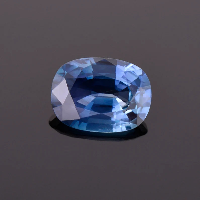 Excellent Blue Sapphire Gemstone with Laboratory Report, 2.27 cts., 9.5x7.0 mm., Oval Shape