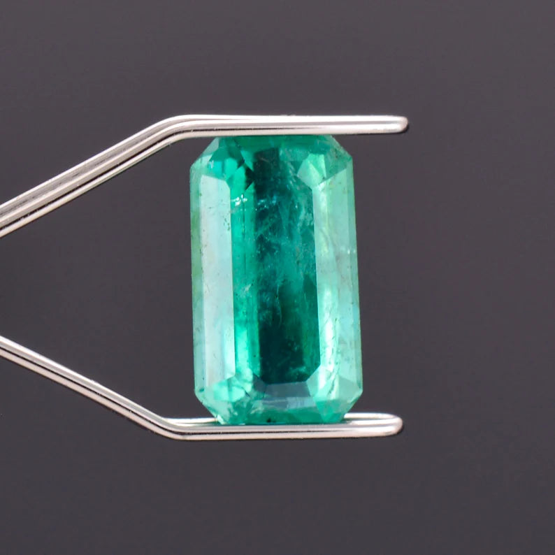 Stunning Green Blue Emerald Gemstone from Colombia, 0.85 cts., 8x4 mm., Emerald Shape Cut