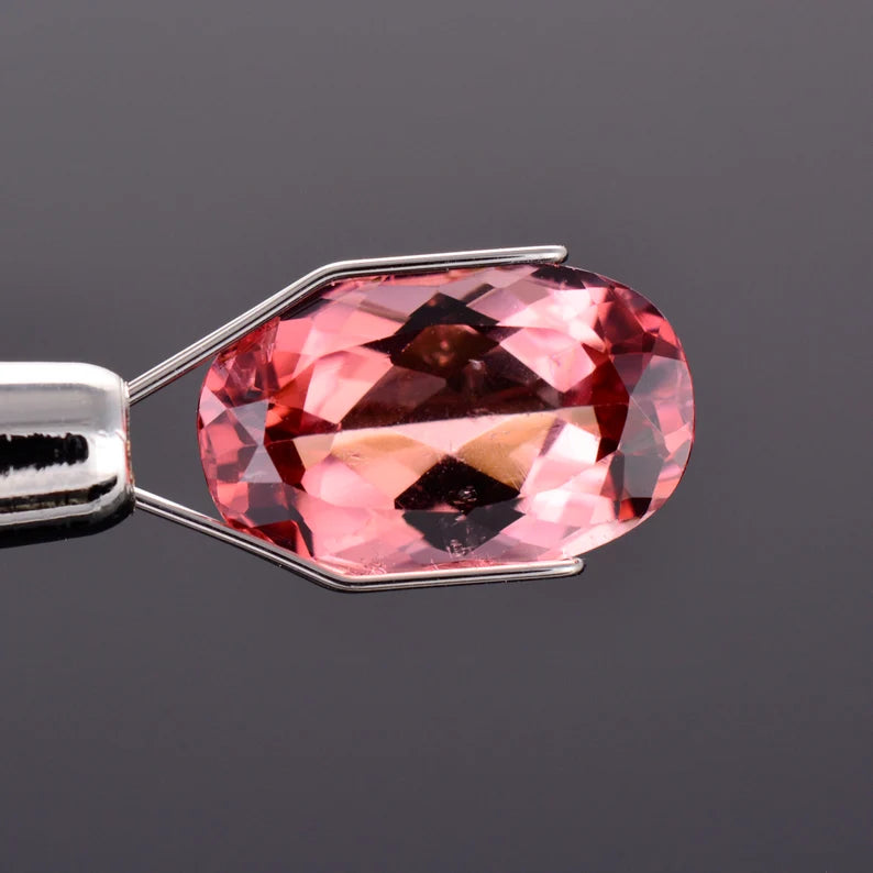 Lovely Peachy Pink Tourmaline Gemstone from Nigeria, 4.28 cts., 12.8x8.2 mm., Oval Shape