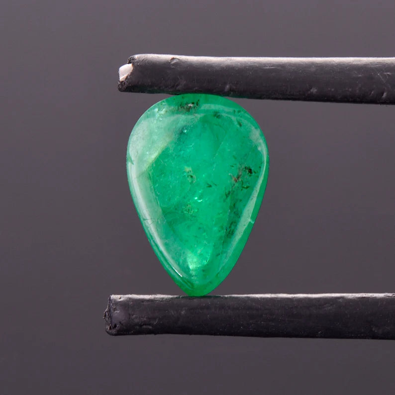 Fine Rich Green Emerald Gemstone from Colombia, 3.28 cts., 11.0x7.7 mm., Cabochon Pear Shape