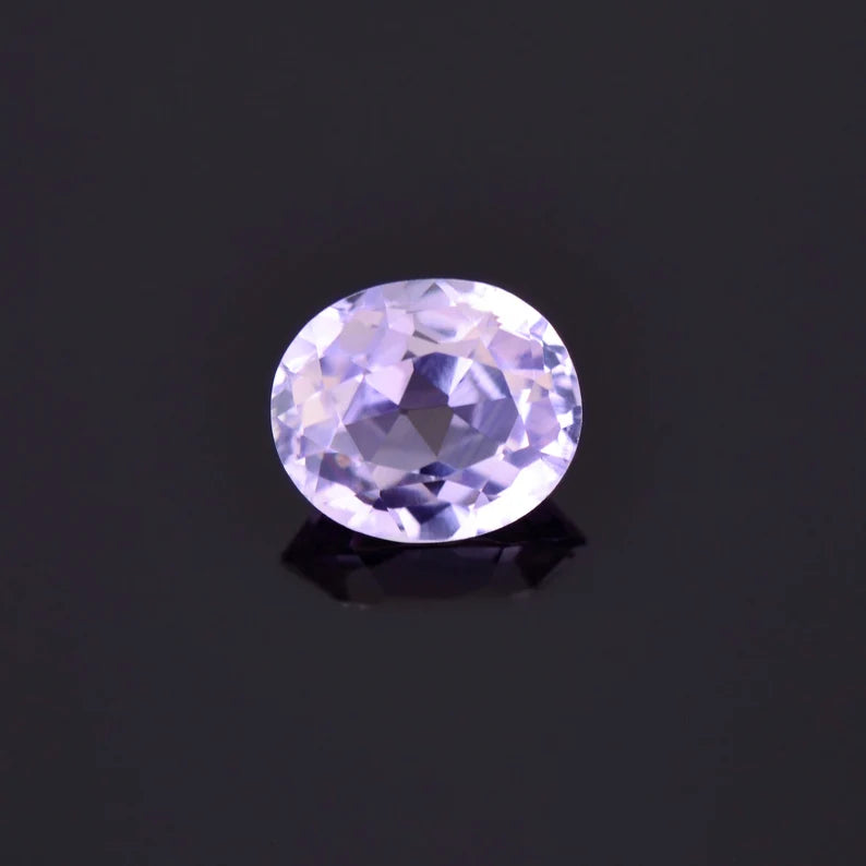 Lovely Lavender Purple Sapphire Gemstone, 1.31 cts., 7x6 mm., Oval Shape