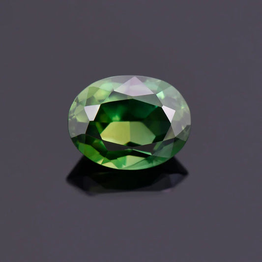 Excellent Green Sapphire Gemstone from Australia, 1.11 cts., 7x5 mm., Oval Shape