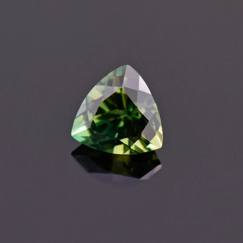 Excellent Bicolor Green Sapphire Gemstone from Australia, 1.06 cts., 6 mm., Trillion Shape