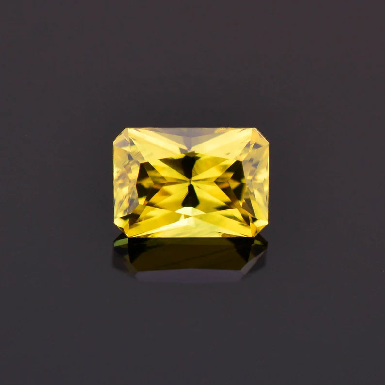 Superb Lemon Yellow Sapphire Gemstone from Australia, 1.43 cts., 7x5 mm., Radiant Emerald Cut