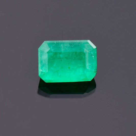 Excellent Rich Green Emerald Gemstone from Colombia, 0.90 cts., 6.5x4.6 mm., Step Emerald Cut