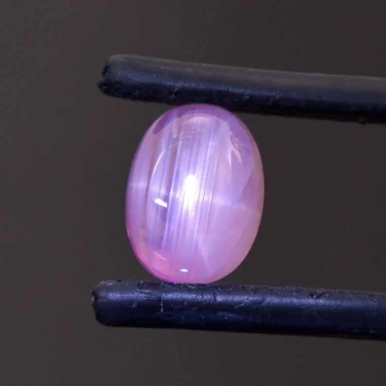 Beautiful Pink Star Sapphire Cabochon from Sri Lanka, 4.51 cts., 9x7 mm., Oval Cabochon