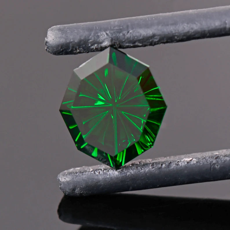 Exceptional Green Tsavorite Garnet Gemstone from Kenya, 2.67 cts., 9x8 mm., Fantasy Cut Marquise Shape