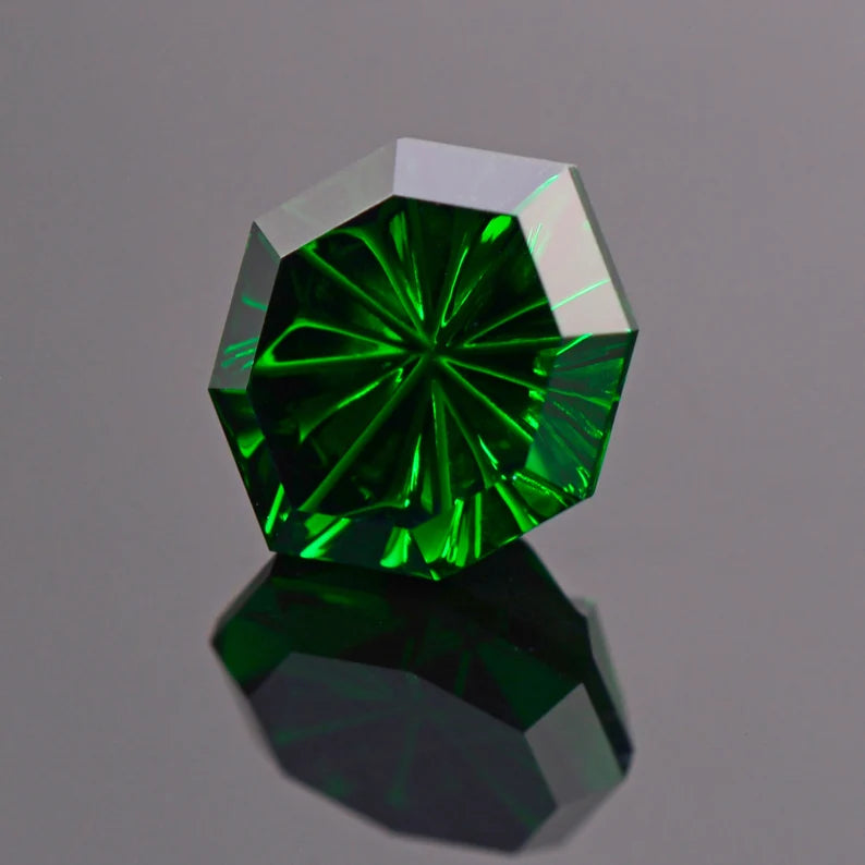 Exceptional Green Tsavorite Garnet Gemstone from Kenya, 2.67 cts., 9x8 mm., Fantasy Cut Marquise Shape