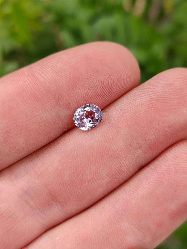 Lovely Lavender Purple Sapphire Gemstone, 1.31 cts., 7x6 mm., Oval Shape