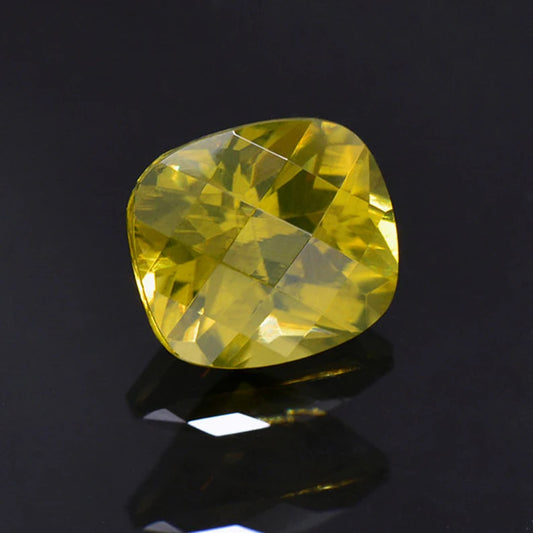 Outstanding Yellow Zircon Gemstone from Sri Lanka 5.36 cts