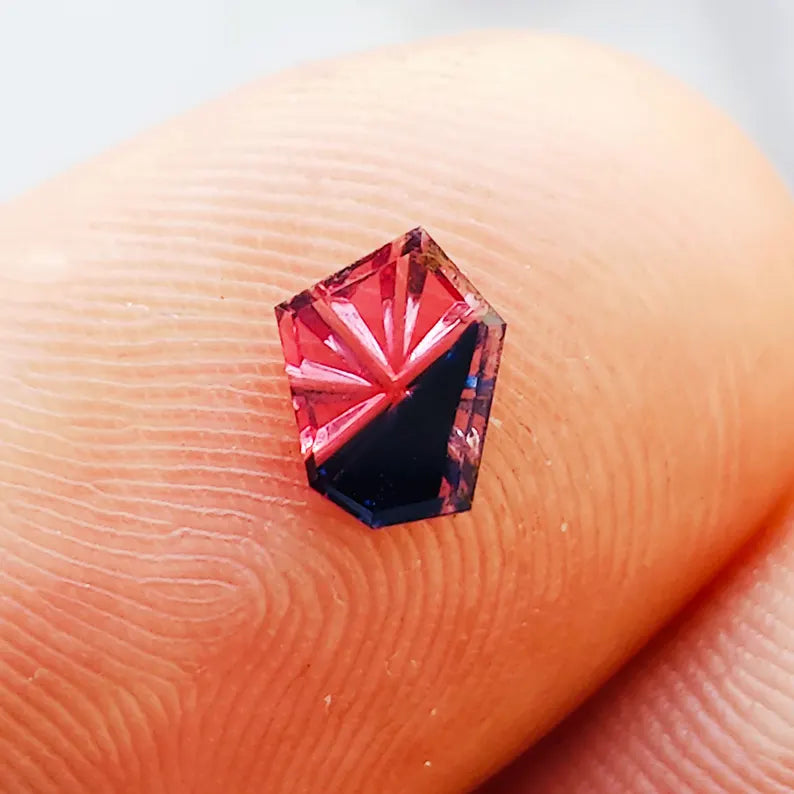 Fantastic Winza Sapphire Ruby Gemstone from Tanzania, 0.57 cts., 8.4x5.7 mm., Fantasy Cut Freeform Shape