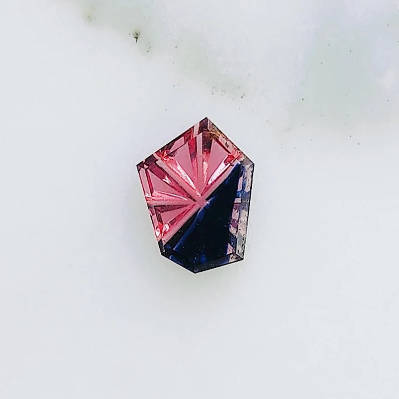 Fantastic Winza Sapphire Ruby Gemstone from Tanzania, 0.57 cts., 8.4x5.7 mm., Fantasy Cut Freeform Shape