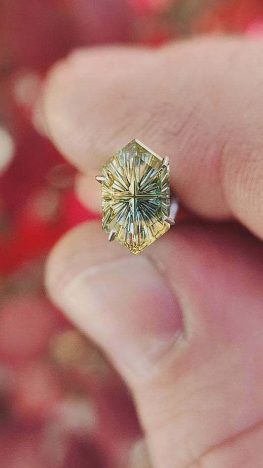 Parti Sapphire, 1.56 cts., 9.4x5.4 mm., Rupee Fantasy, Bicolor, Blue, Yellow, Australia, Natural